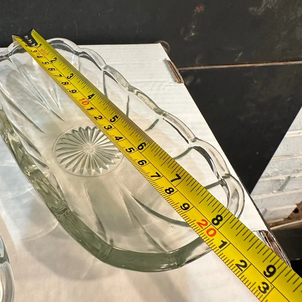 2 Clear Glass Scalloped Edge Oval Banana‎ Split Serving Dishes Sunburst Detail
